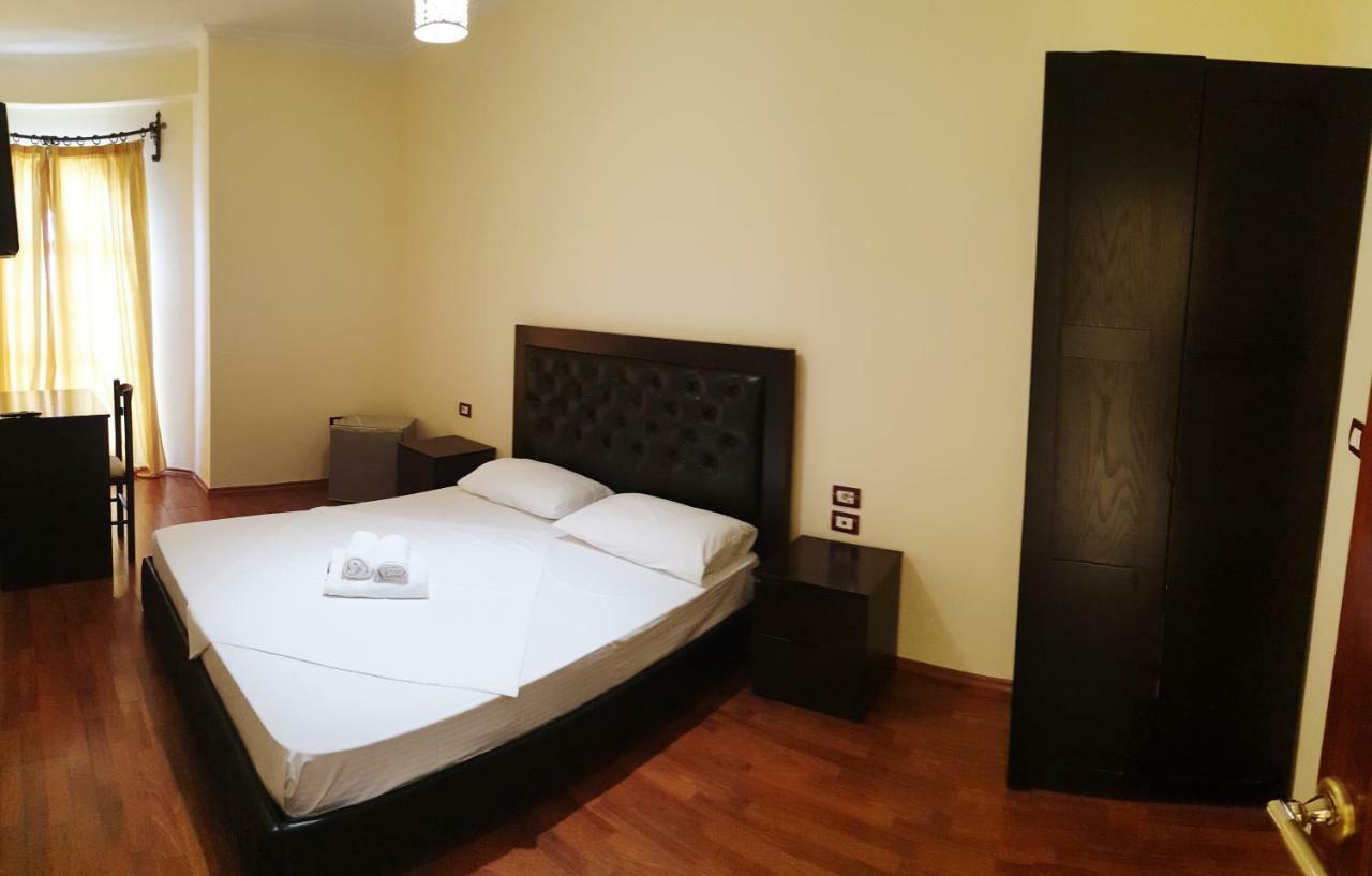 Guesthouse Central Sarande - 777 Exterior photo
